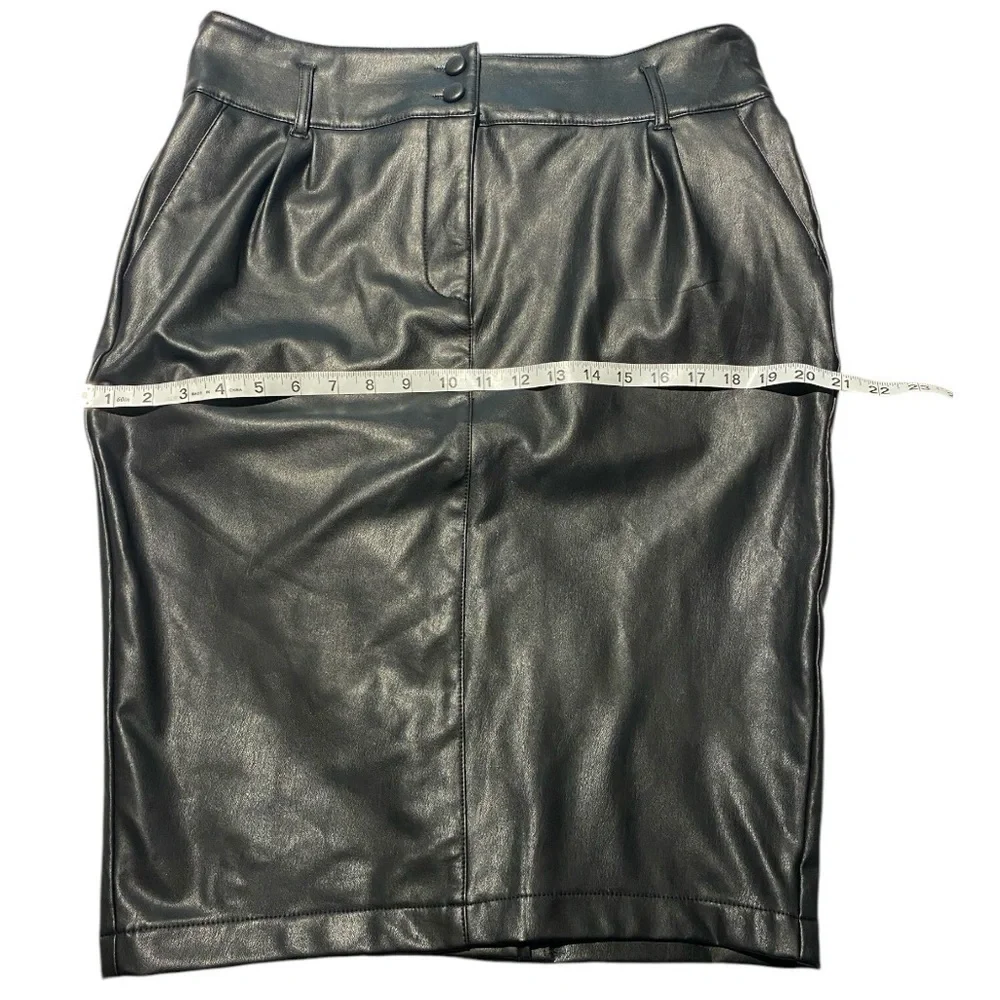 Reitmans Signature Black Pleather Skirt With Pockets Zip Button Closure Size 12 - Picture 9 of 10